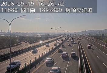 國1高架(堤頂交流道到下塔悠交流道)