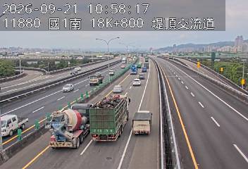 國1高架(堤頂交流道到下塔悠交流道)
