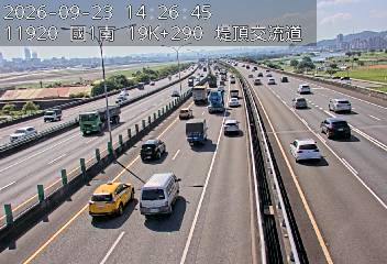 國1高架(堤頂交流道到下塔悠交流道)